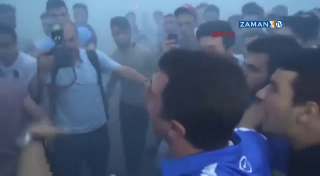 "მე შენ მიყვარხარ, შოთა!" - არველაძეს აეროპორტში ფანები დახვდნენ [VIDEO]