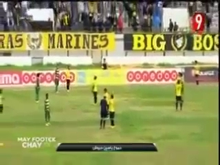 ტუნისელმა ფანებმა მსაჯი აატირეს, ფეხბურთელებმა კი ანუგეშეს [VIDEO]