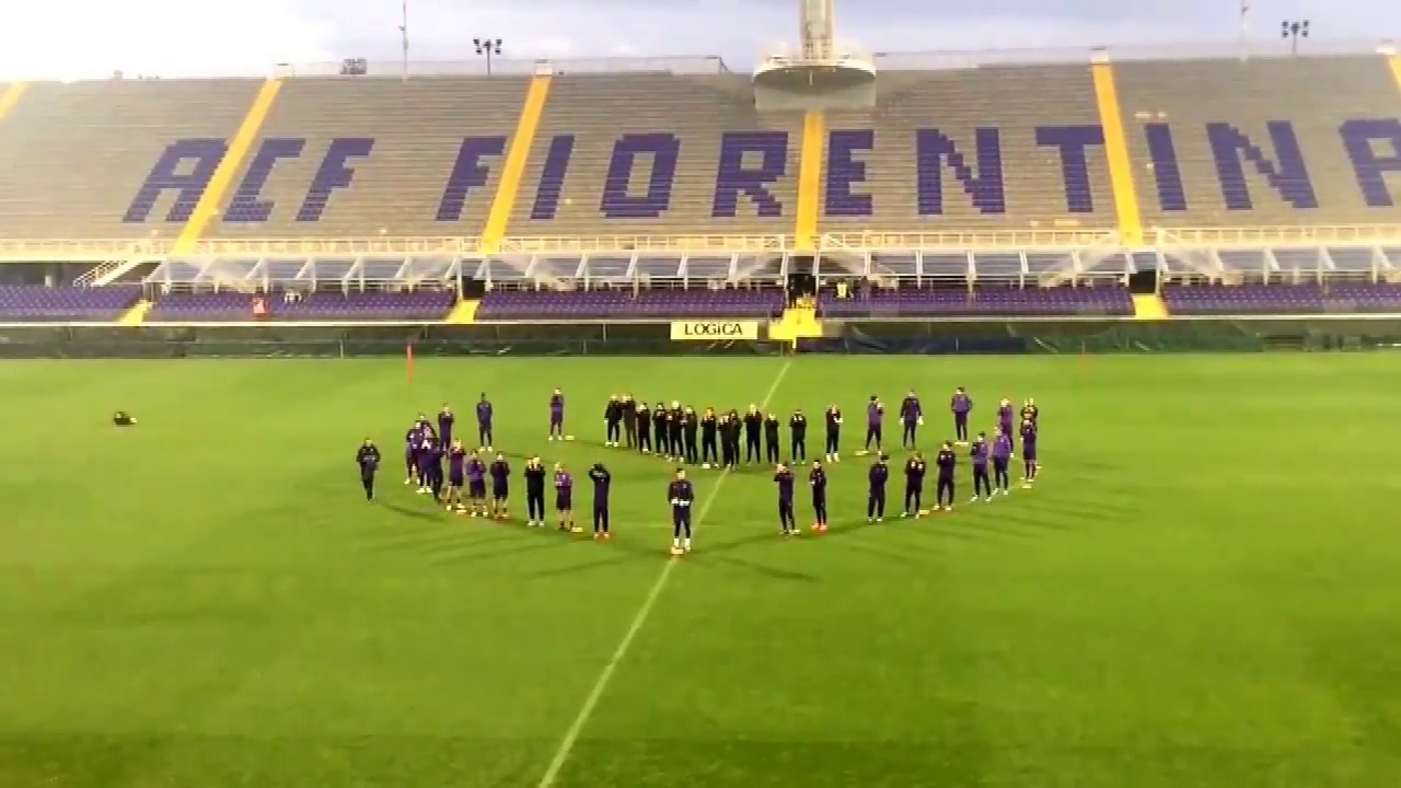 "ფიორენტინას" ფეხბურთელებმა გულშემატკივრებს გული მიუძღვნეს [VIDEO]