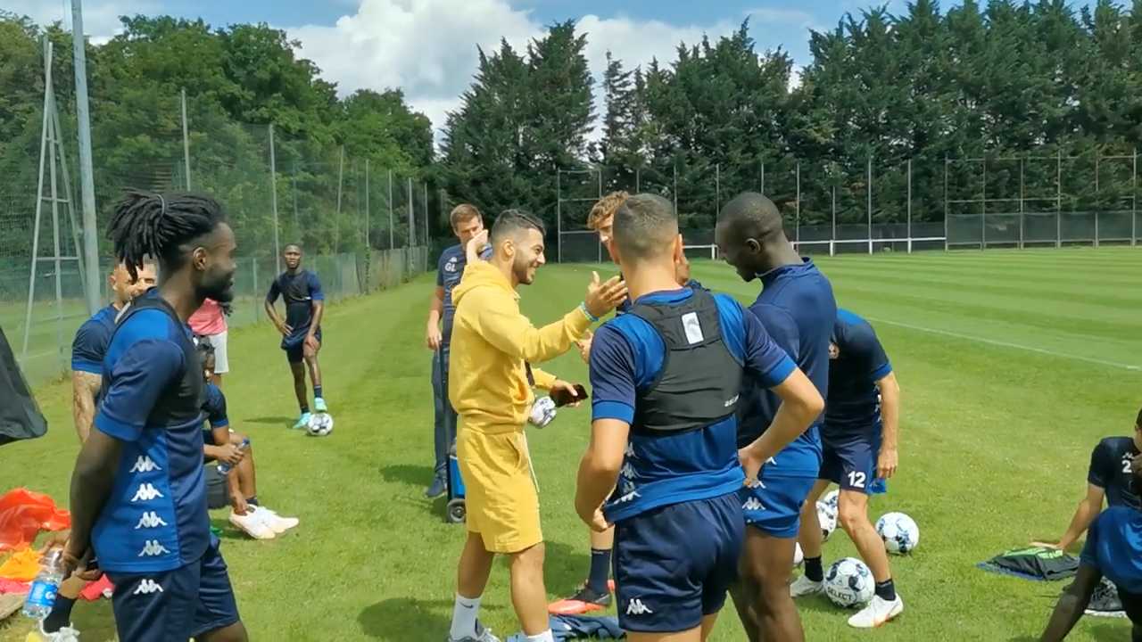 მიქაუტაძეს ყოფილი თანაგუნდელები თბილად დახვდნენ [VIDEO]