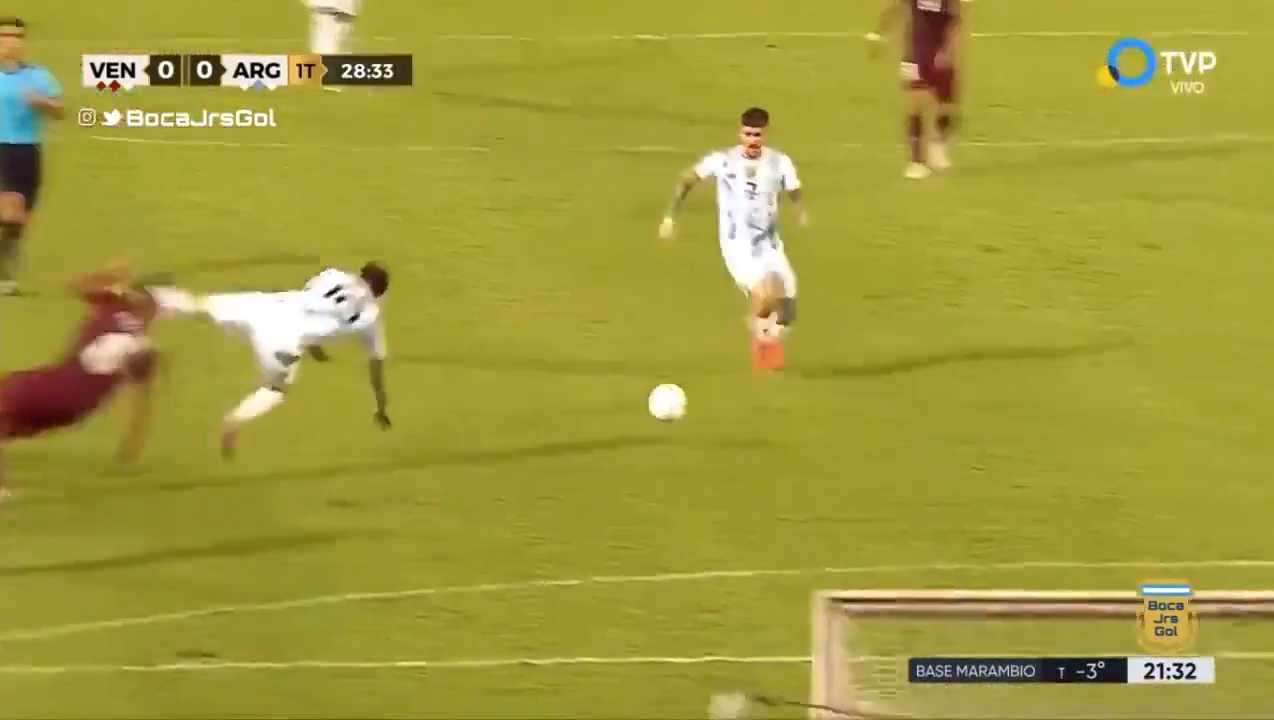 მესის ლამის ფეხი მოსტეხეს [VIDEO]