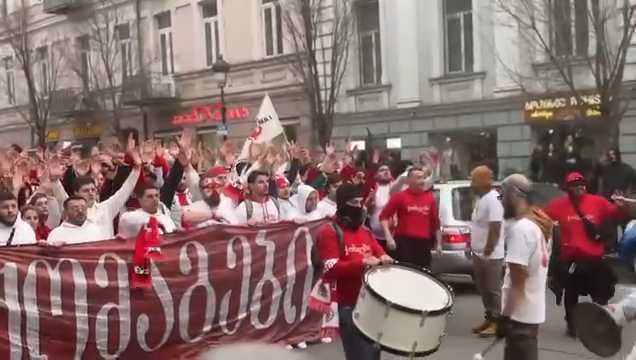 "ქომაგების" მსვლელობა დაიწყო - ისტორიულ მატჩამდე სულ ცოტა დრო რჩება [VIDEO]